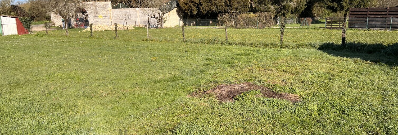 Terrain  3796 m² à vendre à Sauzé-Vaussais (79190)