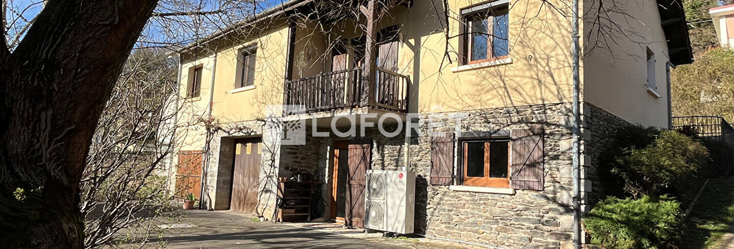 Maison 9 Pièces 145 m² à vendre à Firmi (12300)