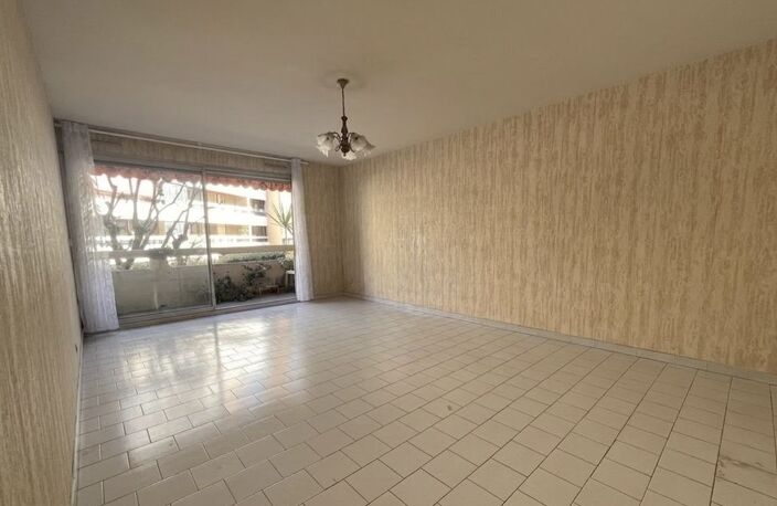 Appartement T4 traversant 83.05m² avec balcon et garage — photo 3