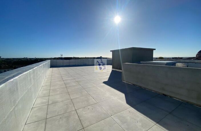 IMMEUBLE centre ANGOULEME — photo 3