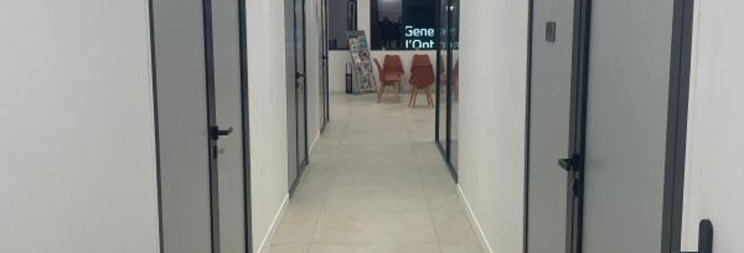 Bureau  21 m² à louer à Trets (13530)