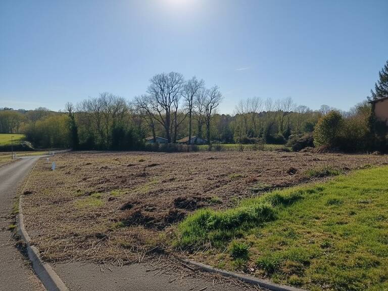 Terrain à vendre de 650,00 m² LE HOUGA (32) LOT 7 — photo 1