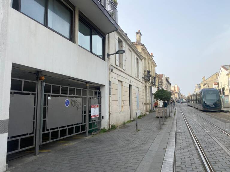 BORDEAUX A VENDRE PLACE PARKING SECTEUR STADE CHABAN/ORNANO — photo 1