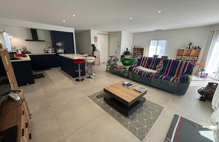 Maison à vendre 5 pièces LABATUT (40) contemporaine avec studio indépendant et double garage sur terrain arboré de plus de 6500m2 — photo 2