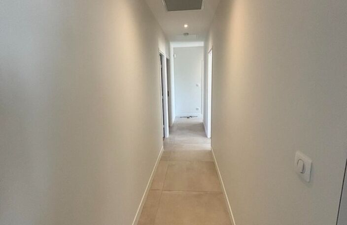 Maison à vendre 5 pièces LABATUT (40) contemporaine avec studio indépendant et double garage sur terrain arboré de plus de 6500m2 — photo 5