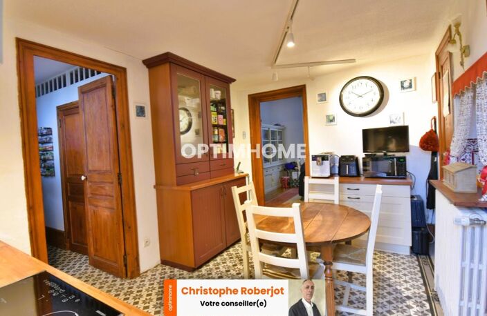 Maison familiale de ville avec 4 chambres et petit jardin — photo 3