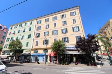 Appartement 3 pièces 1073 €