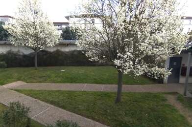 Appartement 3 pièces 827 €