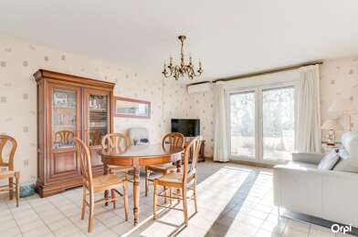 Appartement 3 pièces 240000 €