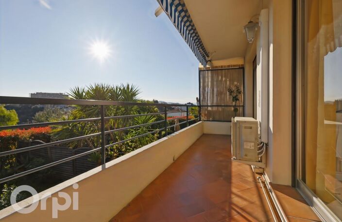 APPARTEMENT 3 PIÈCES - APERÇU MER - TERRASSE - GARAGE — photo 2
