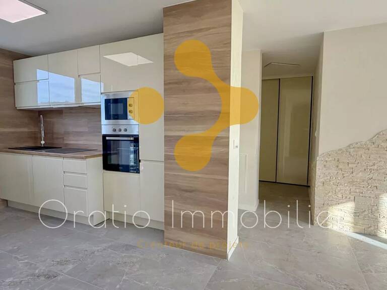 Appartement T4 rénové de 70 m² à vendre à Rumilly – Proche comme — photo 1