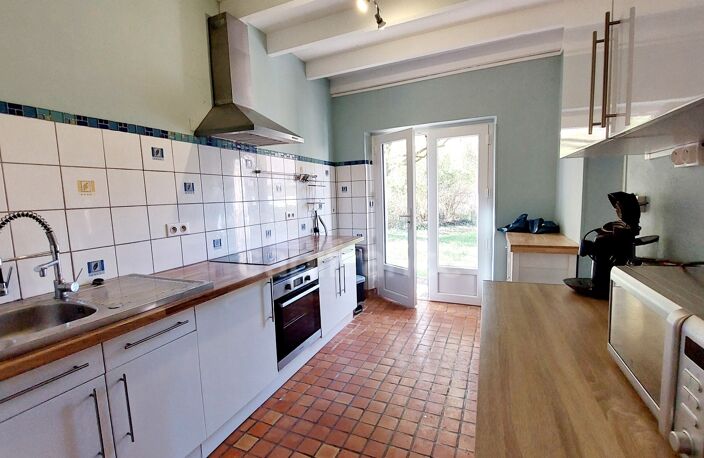 Maison au centre du village Prats du Périgord, 92m2, 4 pièces, 3 chambres, jardin, puits, grange avec fort potentiel — photo 5