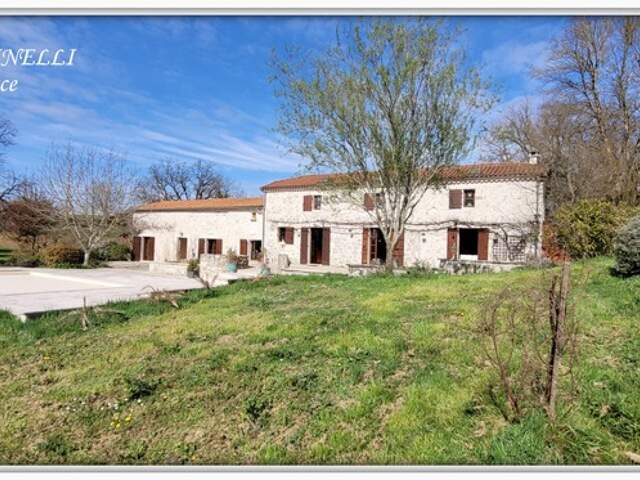 Bon Encontre - Maison en pierre 8 pièces, 200 m2 habitables - terrain de 9 567 m2 - piscine — photo du bien