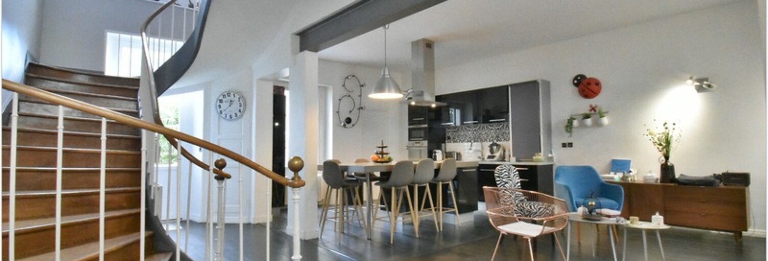 Maison 12 Pièces 317 m² à vendre à Laval (53000)