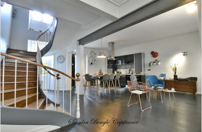 Maison à vendre 12 pièces LAVAL (53) — photo 2