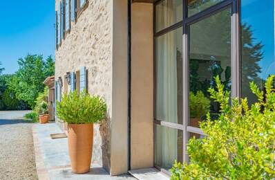 Bergerie en pierre du XVIIIᵉ siècle rénovée - 200 m² - terrain 5000 m² avec piscine - 25 min Aix-en-Provence — photo du bien
