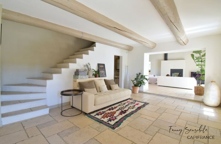Bergerie en pierre du XVIIIᵉ siècle rénovée - 200 m² - terrain 5000 m² avec piscine - 25 min Aix-en-Provence — photo 5