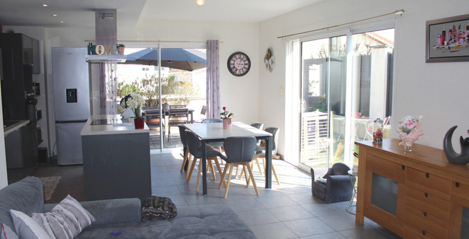 Maison à vendre 5 pièces VIRIAT (01) — photo 1