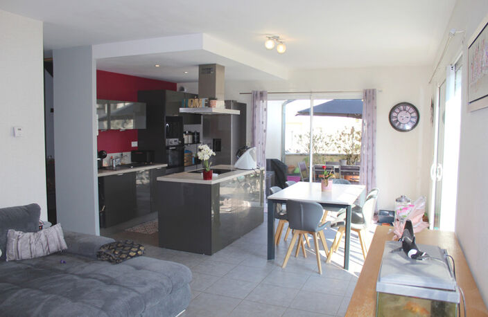 Maison à vendre 5 pièces VIRIAT (01) — photo 2