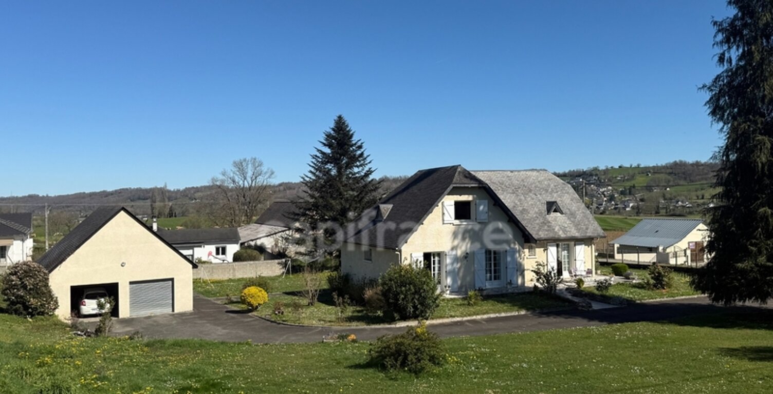 Grande maison avec dépendance sur 3460 m² de terrain — photo 1