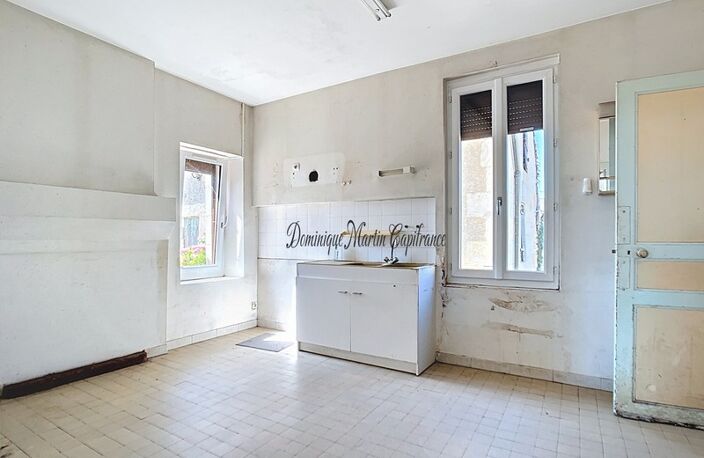 proche de LHOMME (Dpt 72),Maison à vendre 3 pièces - grenier-2 granges- 1 dépendance-1 atelier- 1 garage- terrain de 1910m²- puits — photo 2