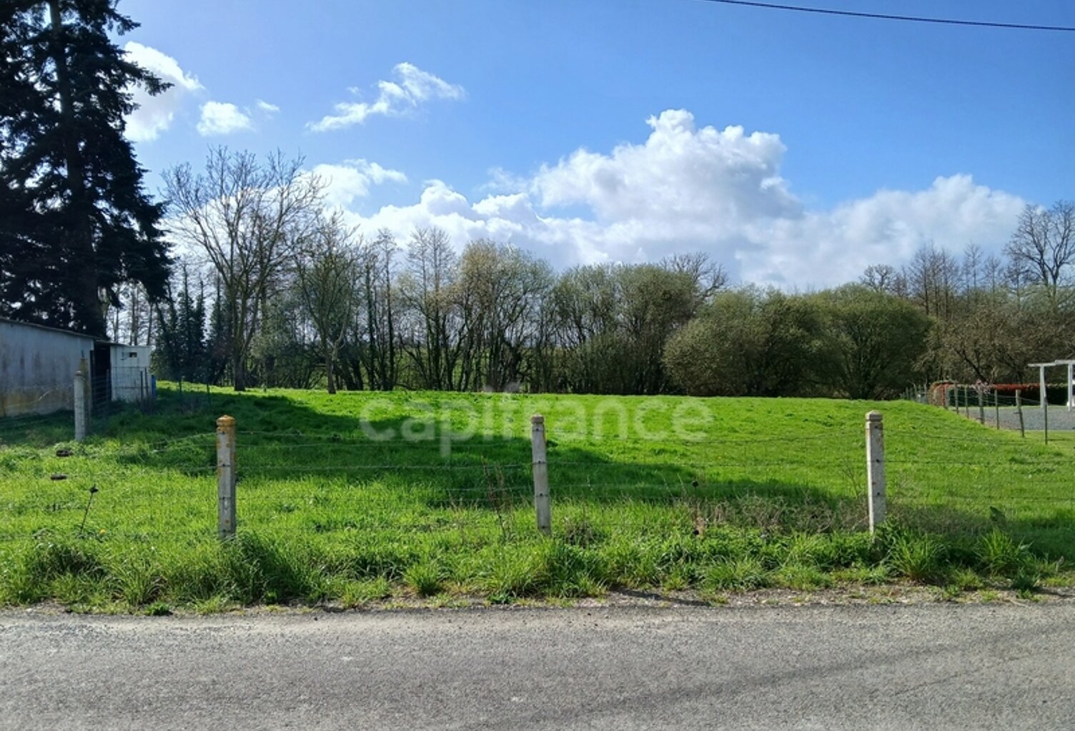 À vendre – Terrain  845 m² (extension possible ) - Axe Vire / Caen – Arrêt de bus à proximité — photo 1