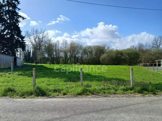 À vendre – Terrain  845 m² (extension possible ) - Axe Vire / Caen – Arrêt de bus à proximité — photo du bien