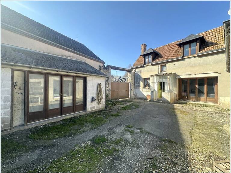 Maison de ville, 4 chambres, dépendances - Centre de Berchères-les-Pierres (28) — photo 1
