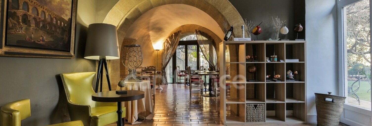 Maison 22 Pièces 800 m² à vendre à Uzès (30700)