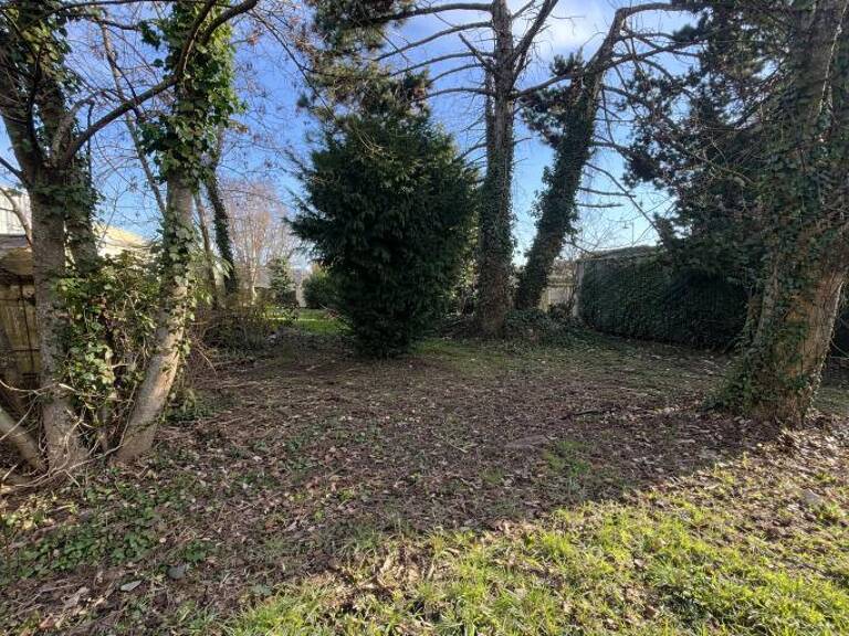 ST LEU LA FORET/ST PRIX (95) - Terrain à bâtir - 969m² — photo 1