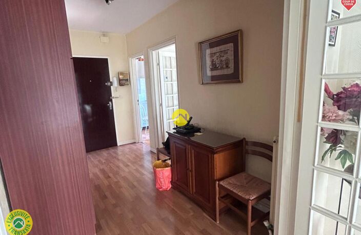 APPARTEMENT  PRES FLEURIS — photo 4