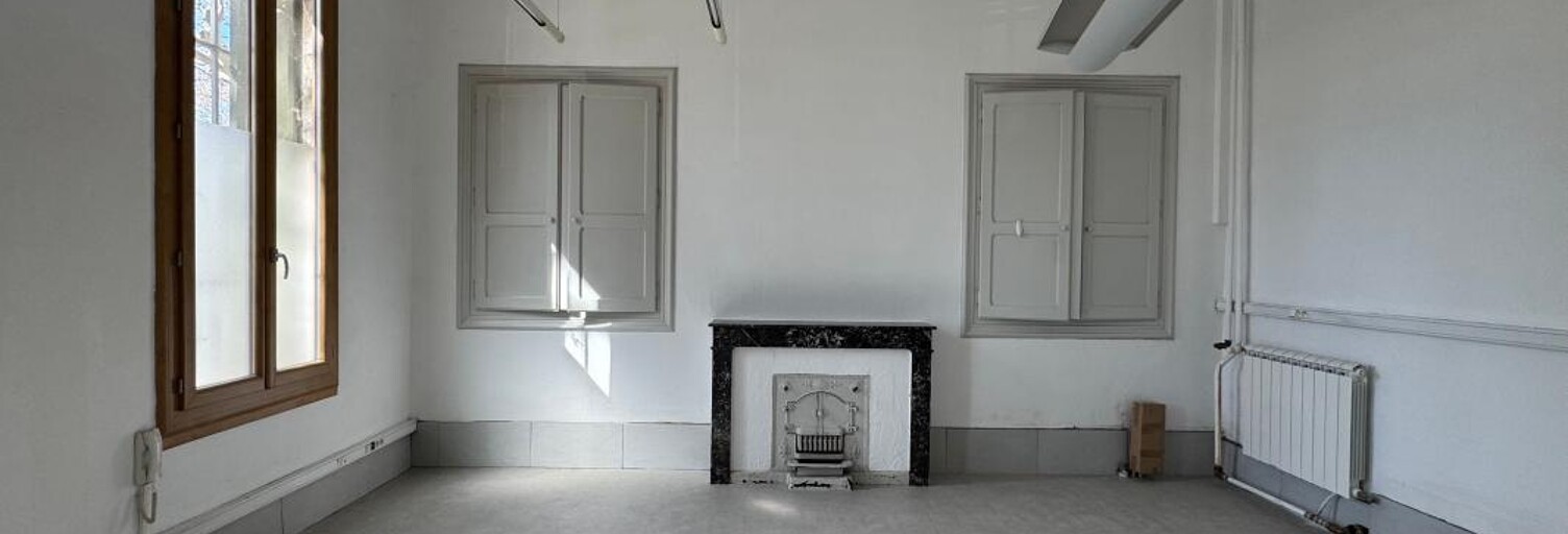 Local industriel   m² à louer à Beaucaire (30300)