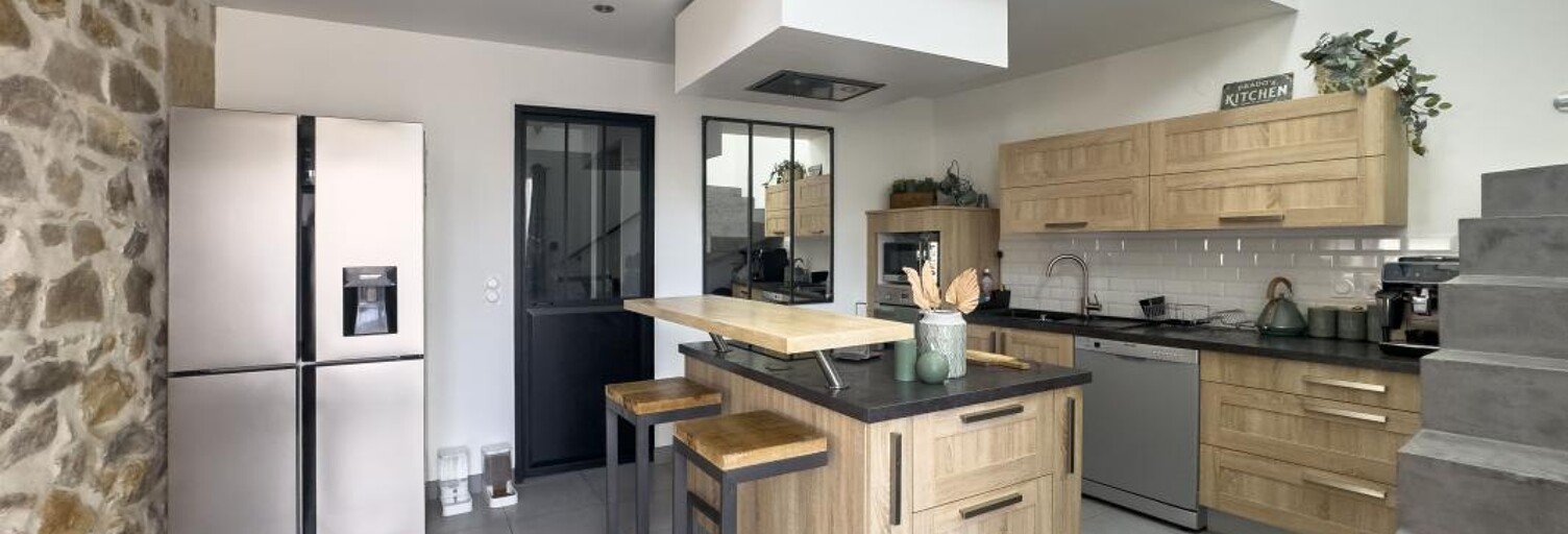 Maison 4 Pièces 115 m² à vendre à Jonquières-Saint-Vincent (30300)