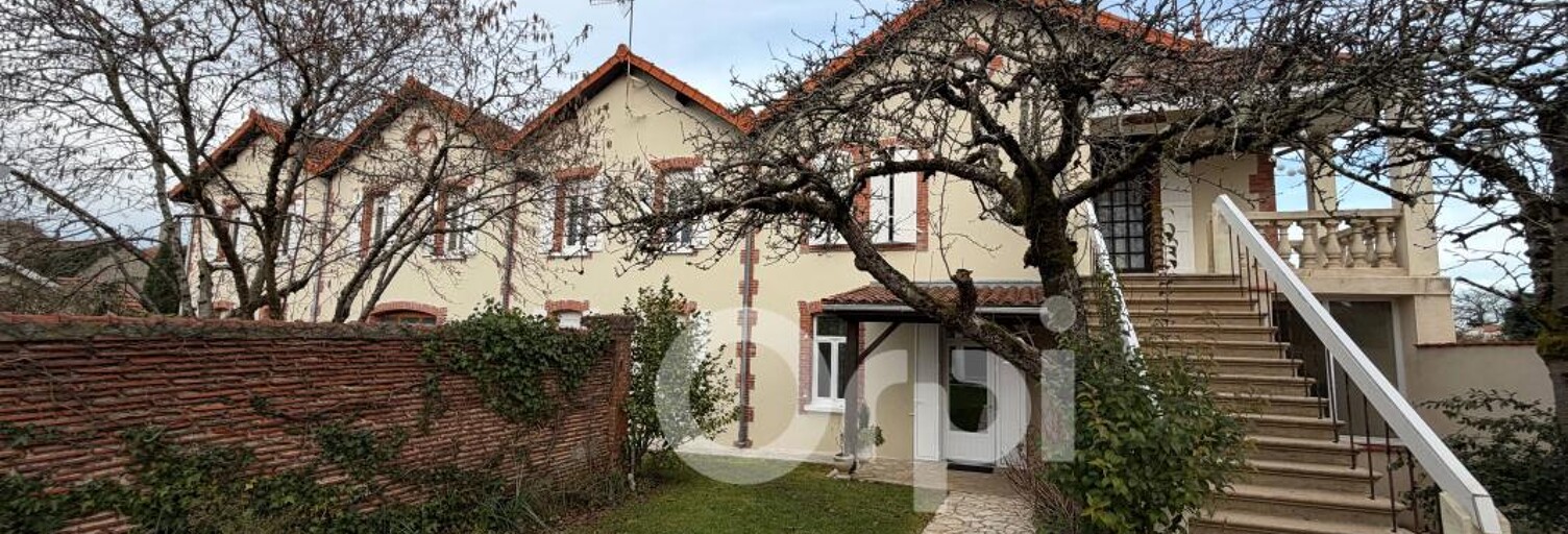 Immeuble  693 m² à vendre à Terres-de-Haute-Charente (16270)