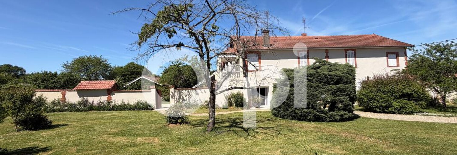 Immeuble  693 m² à vendre à Terres-de-Haute-Charente (16270)