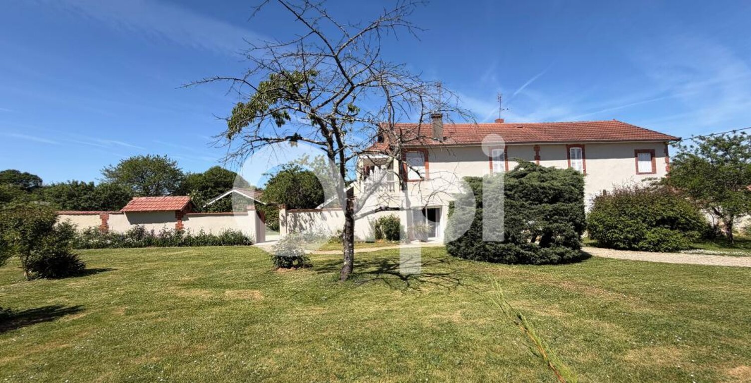 Immeuble de Rapport avec Maison et 2 garages à vendre + Terrain — photo 1
