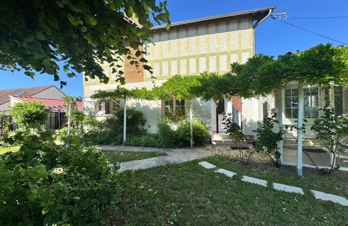 Saint-Jean-de-Braye - Maison de 130 m2 pleine de charme - 4 chambres - jardin - garage — photo 2