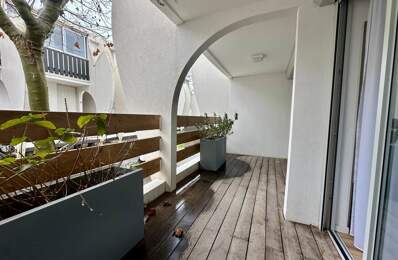 Appartement À Vendre — photo du bien