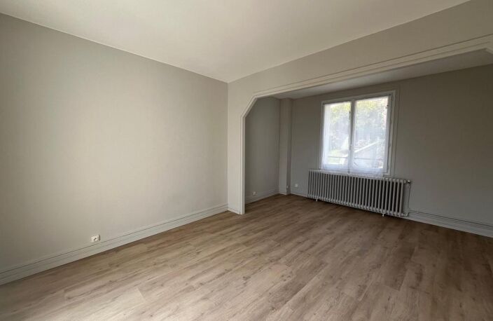 Appartement À Louer — photo 2