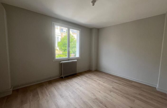 Appartement À Louer — photo 3