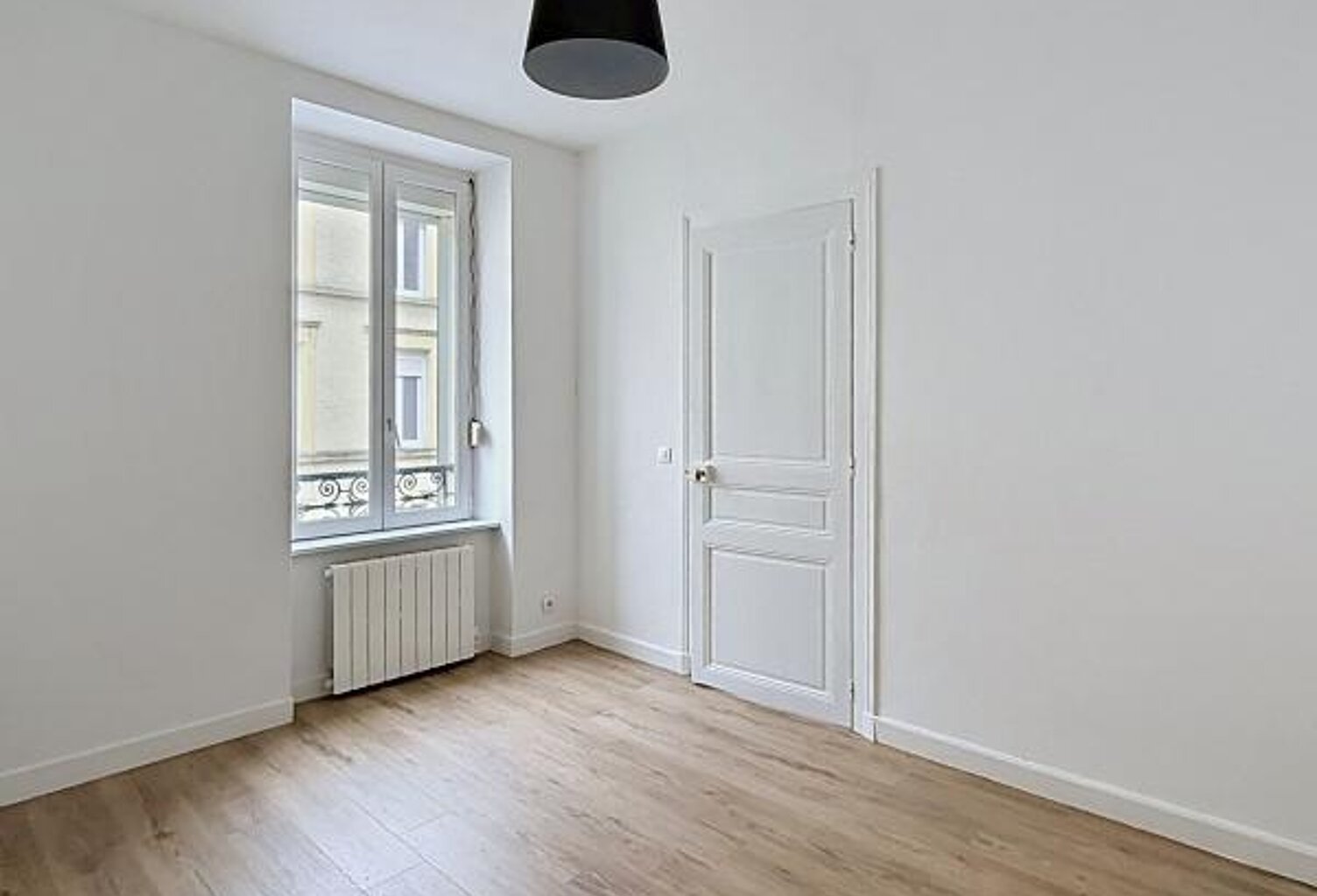 Appartement À Vendre — photo 1