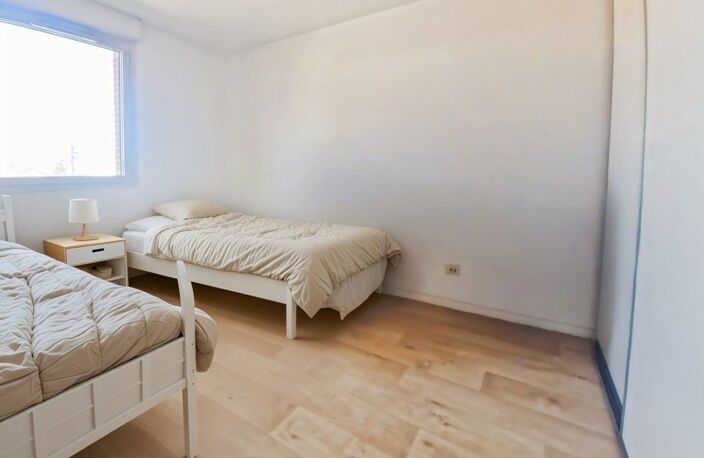 APPARTEMENT A VENDRE - T3 - TOULOUSE - RESIDENCE SECURISE - TERRASSE - PISCINE — photo 3