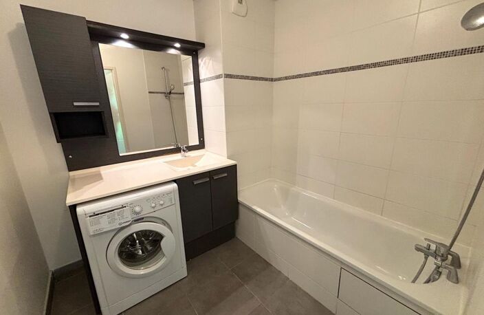 Appartement T3 de 62,78 m2 avec terrasse et parking — photo 3
