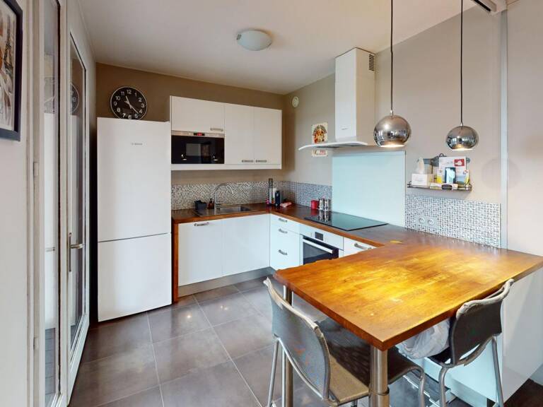 Appartement À Vendre T2 aux Pont des Demoiselles avec Terrasse — photo 1