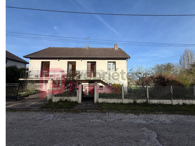 Maison Cosne-sur-loire 4 pièce(s) 101 m2 — photo 1