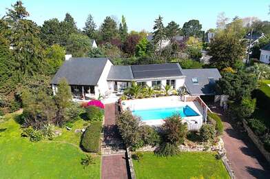 Maison 8 pièces 862370 €