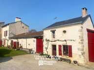Saint Loup Lamairé 79600 - Demeure historique XVIe et XVIIe - Maison + gîte (344 m²) Dépendances — photo 2