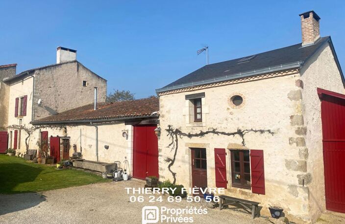 Saint Loup Lamairé 79600 - Demeure historique XVIe et XVIIe - Maison + gîte (344 m²) Dépendances — photo 2