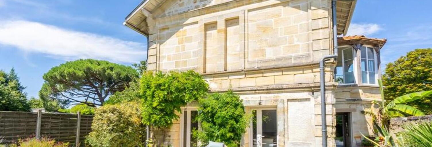 Maison 7 Pièces 160 m² à vendre à Saint-Julien-Beychevelle (33250)