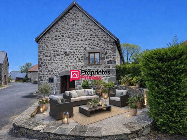 Maison de caractère en pierre 6 pièces de 300 m2 sur terrain 344 m2 — photo du bien
